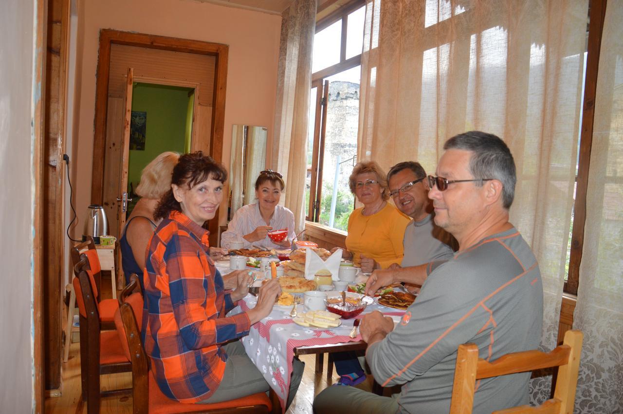 Ailama Guesthouse Mestia Dış mekan fotoğraf